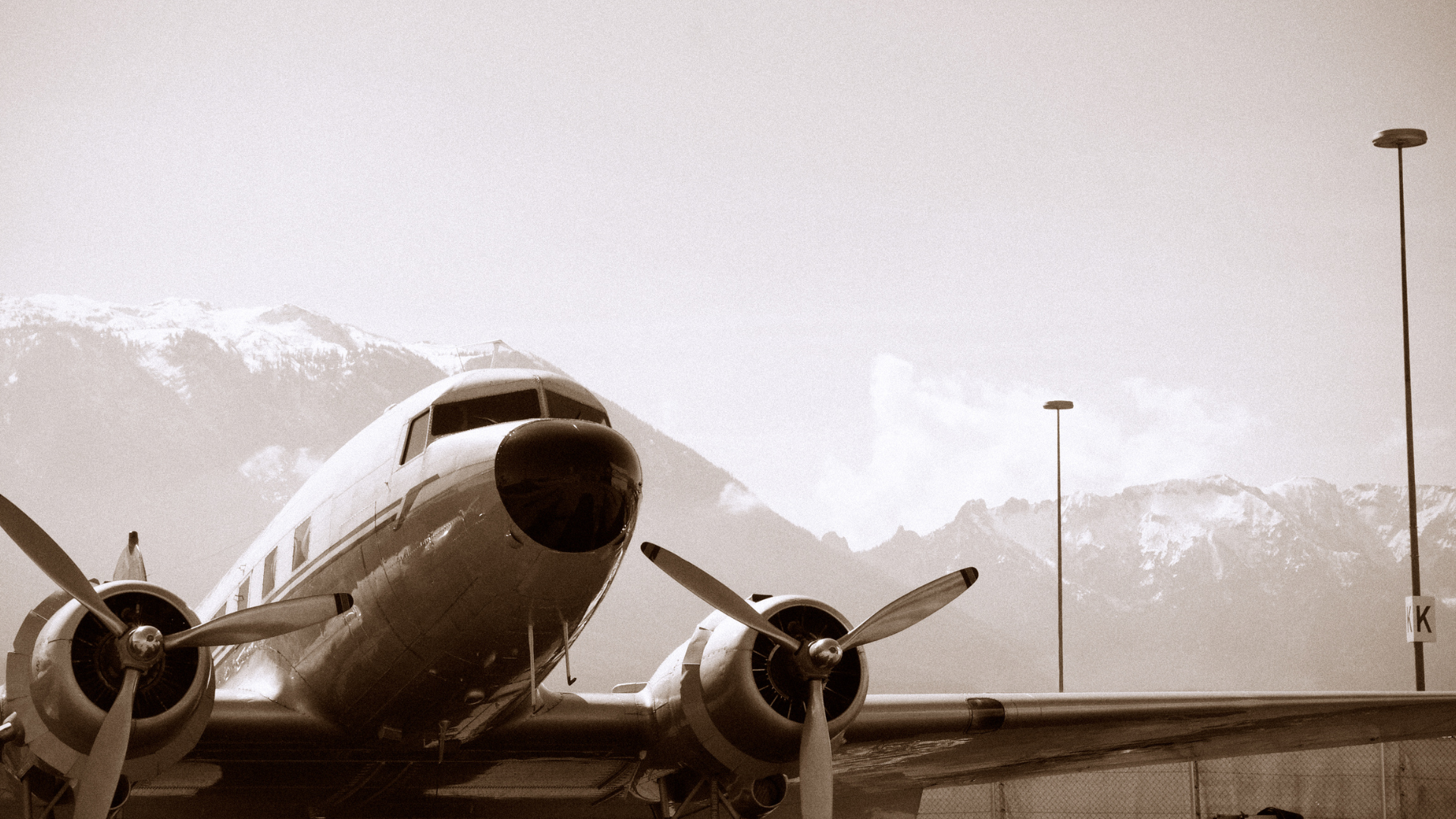 Featured image for “How to Impress a History Buff: The Gift of WWII Aviation”